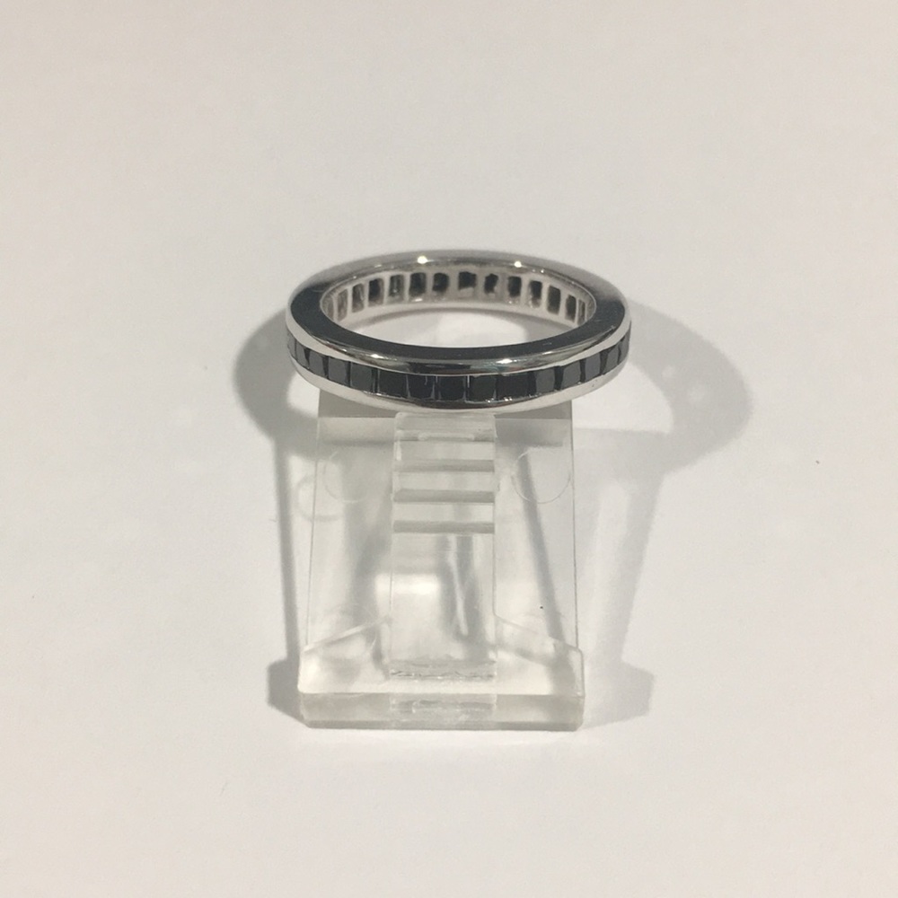 14k White Gold Wedding Band With Black Diamonds 💎